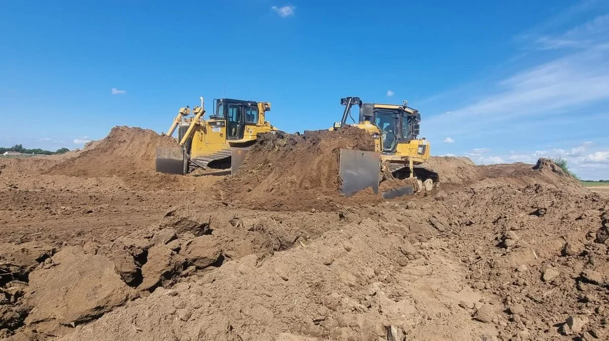 MTE.ApS, som er ny hovedsponsor på Roskilde Dyrskue, arbejder med at terrænregulere jord. Foto: MTE.ApS