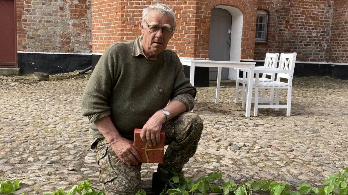 Årets buk blev nedlagt af Karl Aage Thomassen. Bukken blev skudt kl. 07:02 ved Store Sjørup på det nordlige Djursland. Fotos: Gammel Estrup Danmarks Herregårdsmuseum.
