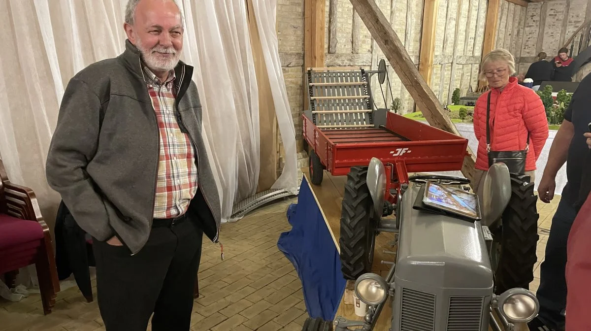 1.200 timer. Så lang tid har det taget Palle Fløe Pallesen at bygge sin helt egen Ferguson i halv størrelse helt fra bunden. Fotos: Anne Wolfenberg