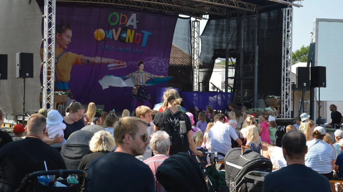 Lørdag eftermiddag indtog Oda Omvendt og Dr. Pink scenen med deres energiske show.