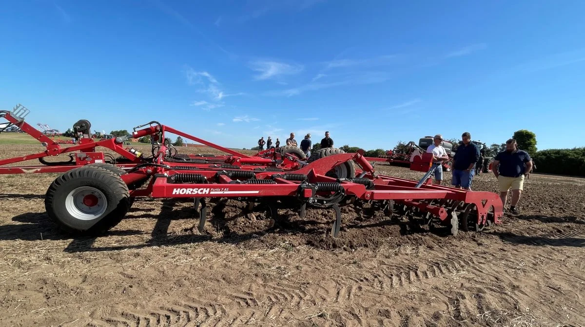 Horsch-tandharve Fortis 7 A er også med på demoen.