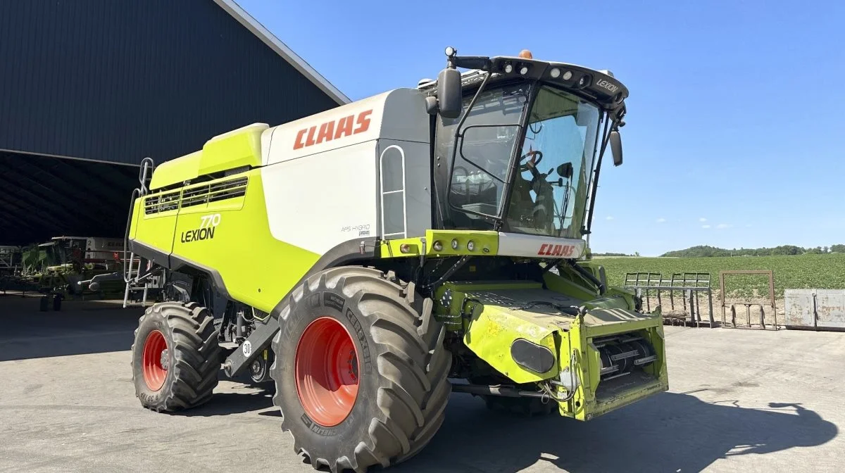 Blandt de 31 effekter ved auktionen i Dronninglund var denne Claas Lexion 770 med 35 fods skærebord fra 2017. Foto: KJ Auktion