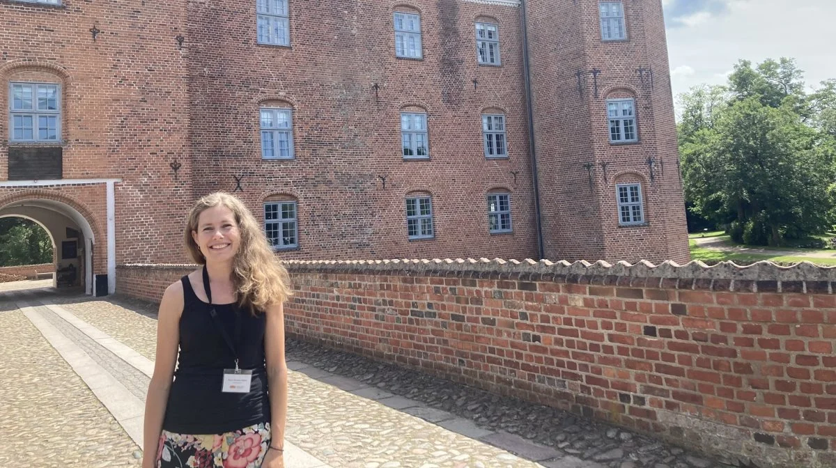 Gammel Estrup Danmarks Herregårdsmuseum står bag begivenheden Herregårdenes Dag, som afholdes for femte gang i år. På billedet er museumsinspektør Marie Kirstine Elkjær fra Gammel. Foto: Gammel Estrup Danmarks Herregårdsmuseum.