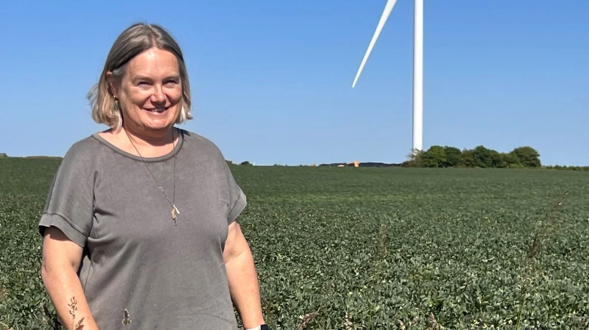 Meningen med jobbet for Ida Rytter Jensen rækker ud over ansættelsen hos Fjordland. For hende, er det meningsfuldt at arbejde med grøn energi. Foto: Privat.
