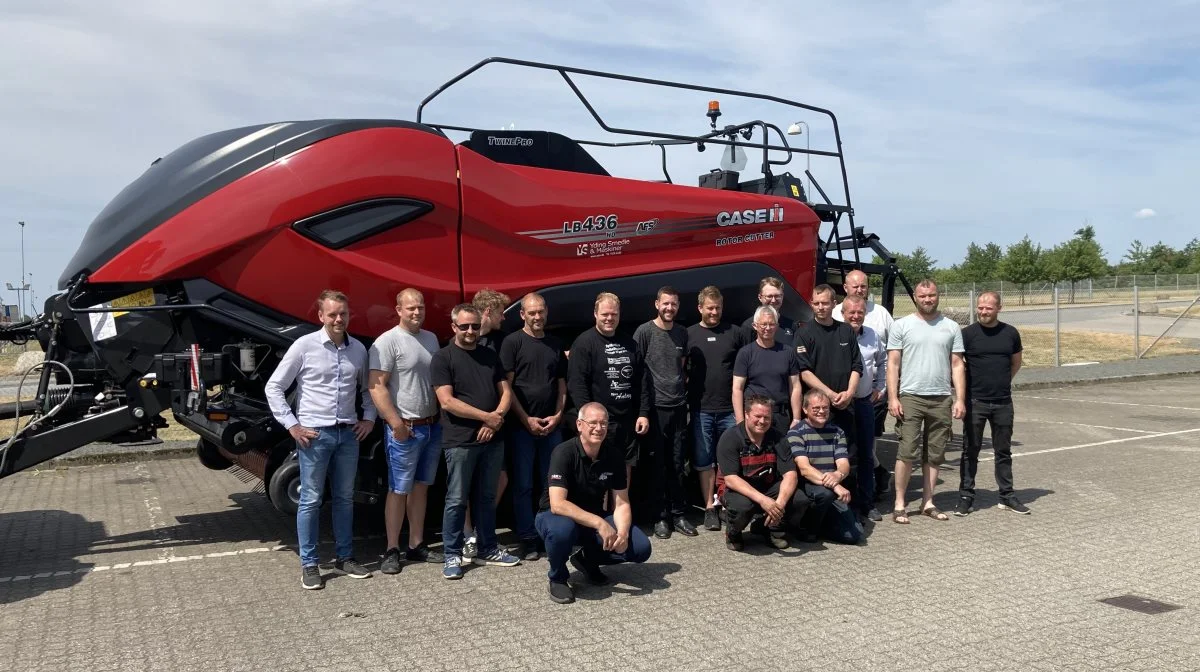 Case IH har gennemført to testkurser for piloter, der skal køre med firekantpresseren, LB 436 HD-presseren. Ifølge Case IH er det vigtigt, at få den fulde udnyttelse af den avancerede presser. Til næste år vil Case IH tilbyde kurserne for alle piloter, som kører med firekantpresseren.