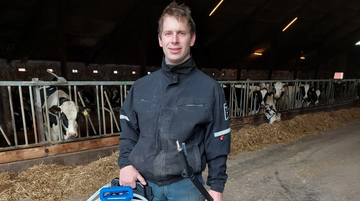 Primecare-Rørkær, der er blandt erhvervsudstillerne i forbindelse med Ribe Dyrskue, Leverede tidligere på året klovspray nr. 100 til Claus Dalgas Nissen som driver Kærgård ved Højer med 700 køer.