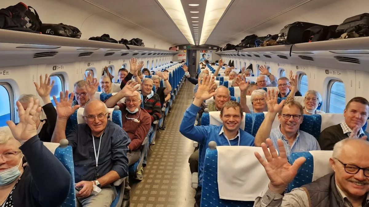 Afgang med hurtigtoget shinkansen fra Tokyo og hele vejen langs Stillehavet til Hiroshoma. Fra Japan-rejsen i oktober 202.