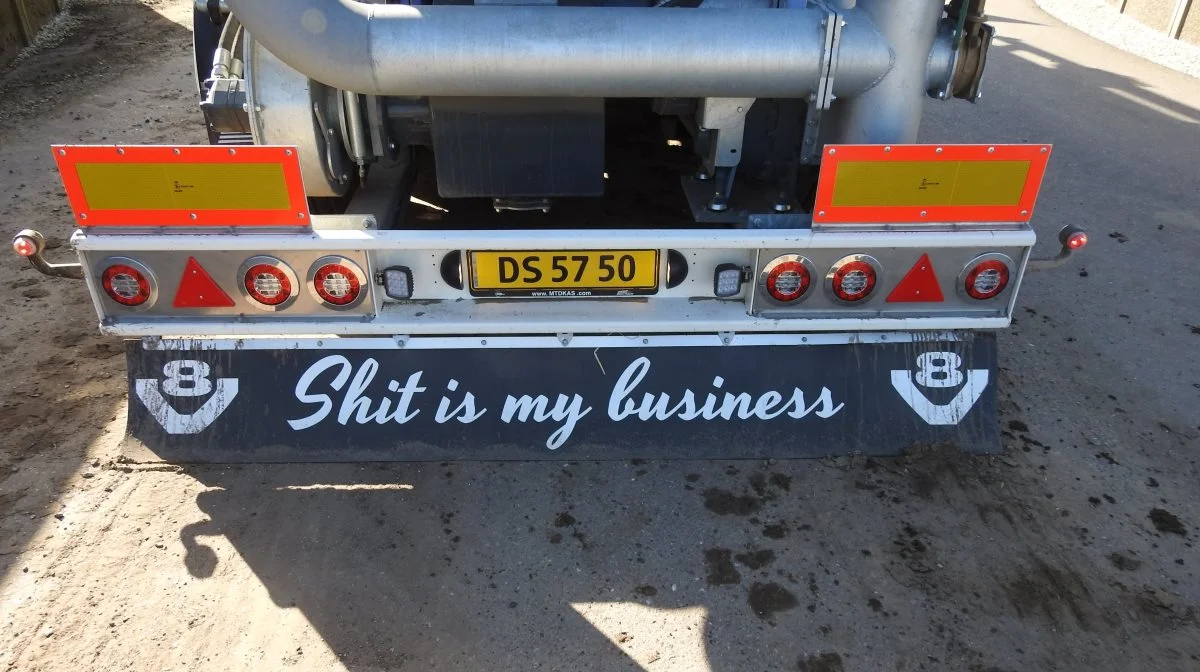 Der er som bekendt mange måder at drive business på. Her er en af dem tydeliggjort for medtrafikanterne.