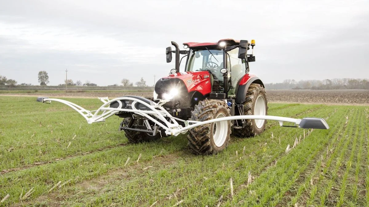 Fem nye Agxtend-produkter fra Case IH. Blandt andet den nye CropXplorer, som kan monteres på et standard-trepunktsophæng eller på frontvægten. De to optiske sensorer kan med høj præcision både registrere biomasse og afgrøders behov for kvælstof.