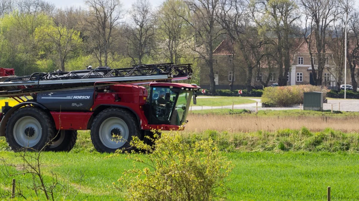 Der ligger mange timers arbejde bag det korte strategipapir, som Manon Lüttichau Blou og hendes medejer, Morten Schnack, nu sidder med i hånden. Og det var netop hele pointen at få defineret en klar retning for virksomheden, som de kan arbejde ud fra. Fotos: Patriotisk Selskab