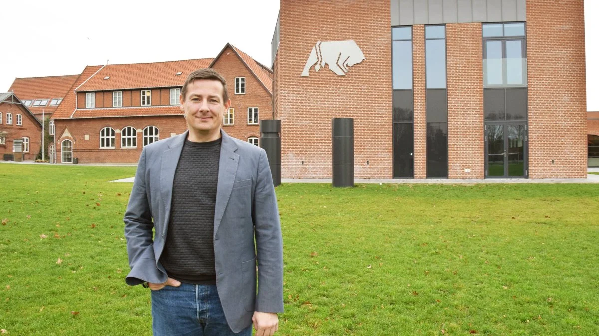 Dalum er i dag en af Danmarks største landbrugsskoler. Korinth-afdelingen tager sig af grunduddannelse, mens afdelingen i Odense (bill.) primært står for de videregående landbrugsuddannelser. Til højre bag uddannelseschef Eric Wanscher ses skolens nyeste bygning, Innovationshuset, der blev indviet i 2018.