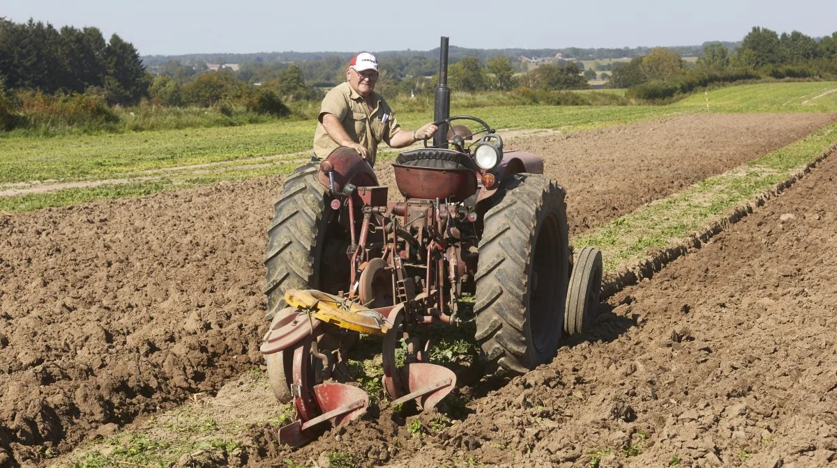 Holger Stengaard blev med sin Bukh-traktor nummer to ved årets fynsmesterskab.