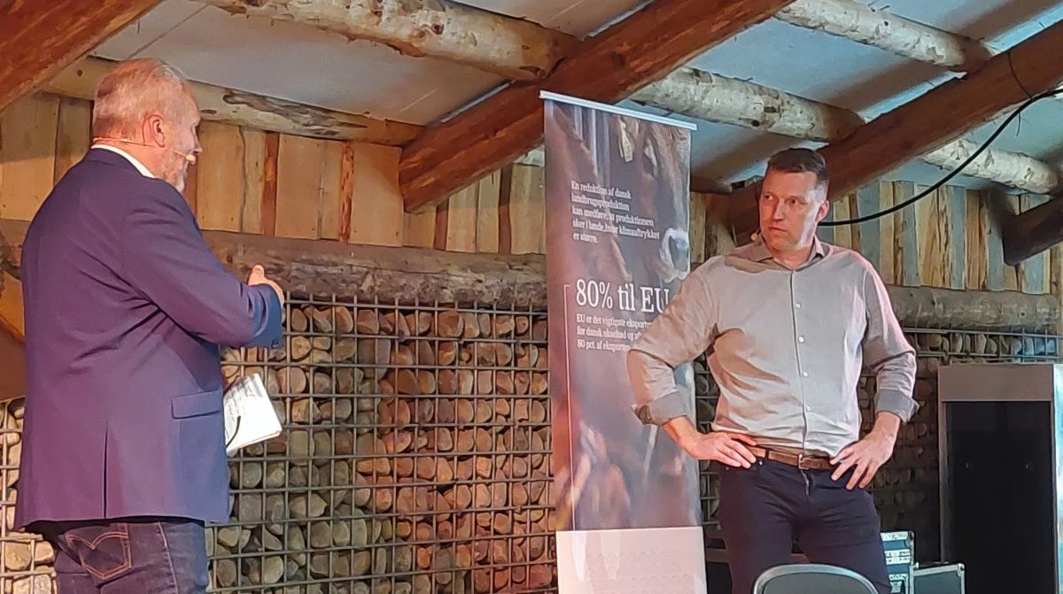 Søren Søndergaard kom med indlæg og blev spurgt ind til fremtidens landbrug af chefredaktør for Landbrugsavisen, Christian Friis Hansen, i forbindelse med Landbrugets Folkemøde i Jels. Foto: John Ankersen