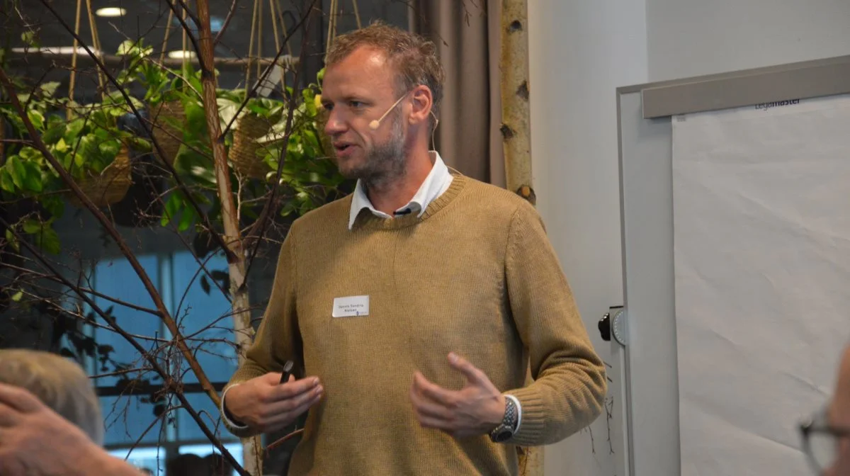 På mødet blev de forskningsmæssige resultater fremlagt af professor Dennis S. Nielsen fra Københavns Universitet. 