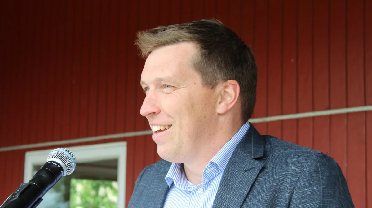 Hvis man ser på troværdighedsmålingen fra Radius Cph, er der som landmand grund til at smile, som Søren Søndergaard gør her. Danskernes troværdighed i således steget i forhold til landbruget det sidste år. Arkivfoto: Morten Ipsen