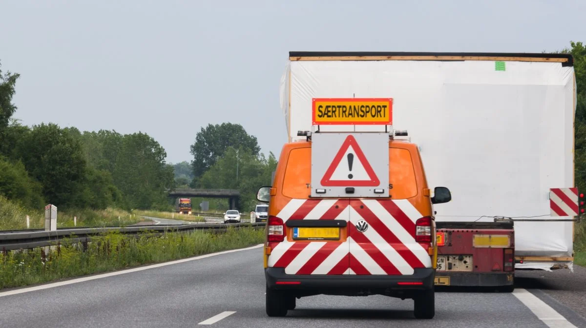 Særtransportbekendtgørelsen giver maskinstationsejere mulighed for at køre med gods eller køretøjer, der ikke er delelige, og derfor er nødsaget til at blive transporteret i en form, der er større end det, der er tilladt i dimensions-bekendtgørelsen. Arkivfoto