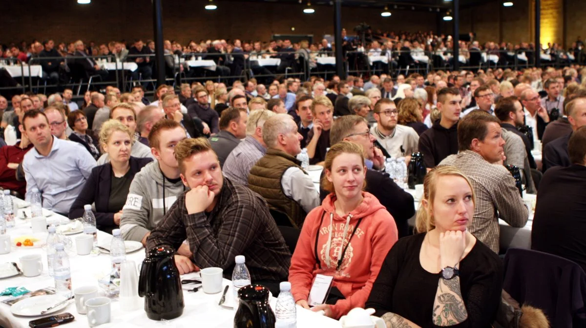 De mange deltagere på den årlige kongres for svineproducenter eksponeres for sponsorer på slides og i gangene, hvor de går fra det ene foredrag til det næste. Ganske uventet har det dog været ret besværligt for avisen at få oplyst indholdet i de forskellige sponsorater. Arkivfoto