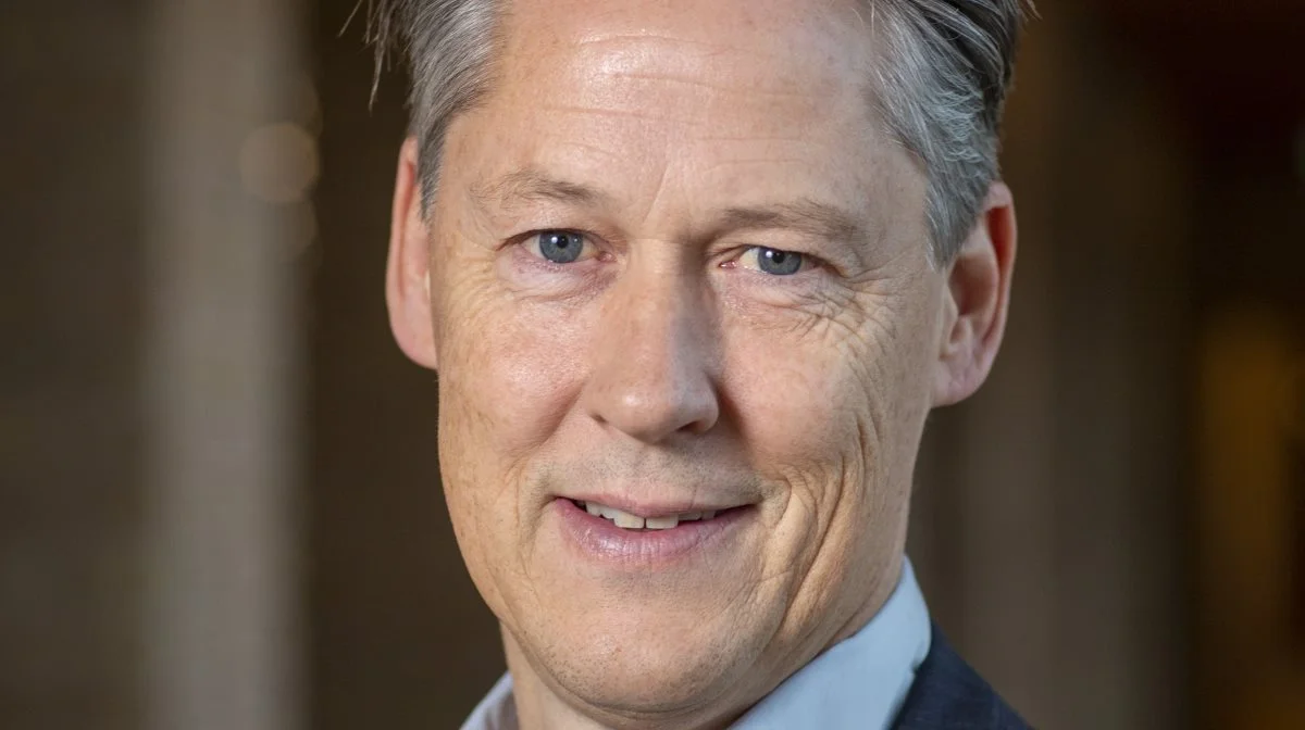 Det er fortsat Svarer-udvalgets plan, at deres rapport til regeringen om en CO2-afgift på landbrugets biologiske processer kan være klar i slutningen af næste måned, fortæller formand Michael Svarer. Foto: Lars Kruse, AU Foto