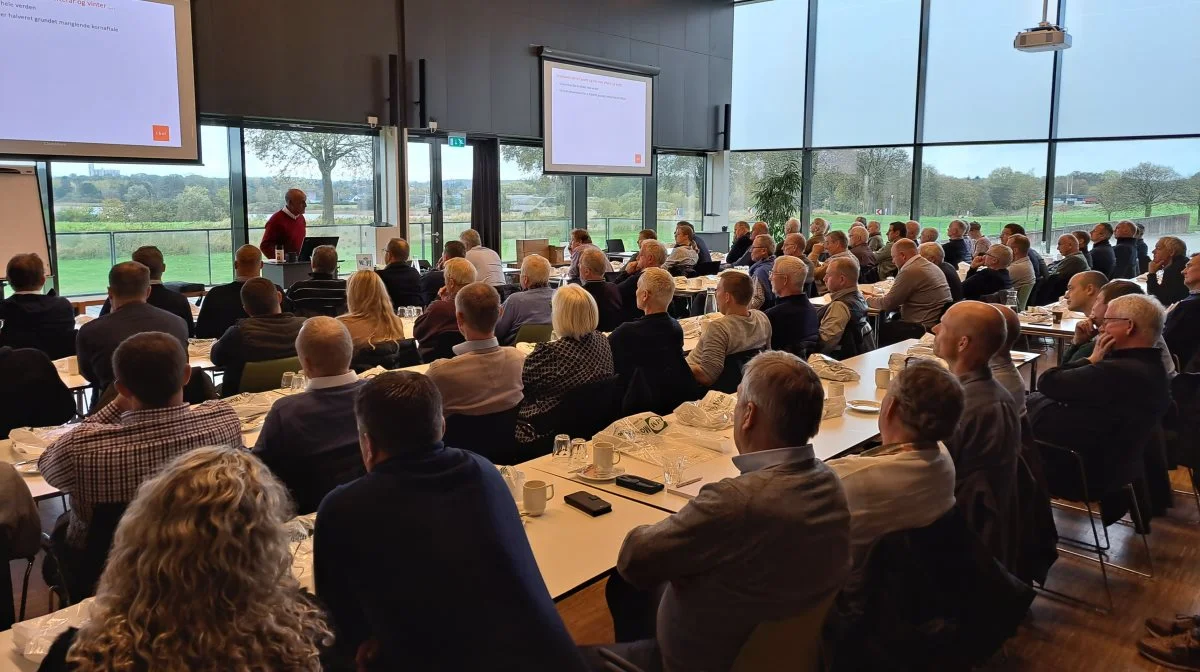 VKST i Sorø udgjorde rammerne for Mollerup Mølles kundemøde, hvor blandt andre Jakob F. Kjærsgaard fra VKST holdt et indlæg foran de 80 deltagere. Foto: Mollerup Mølle