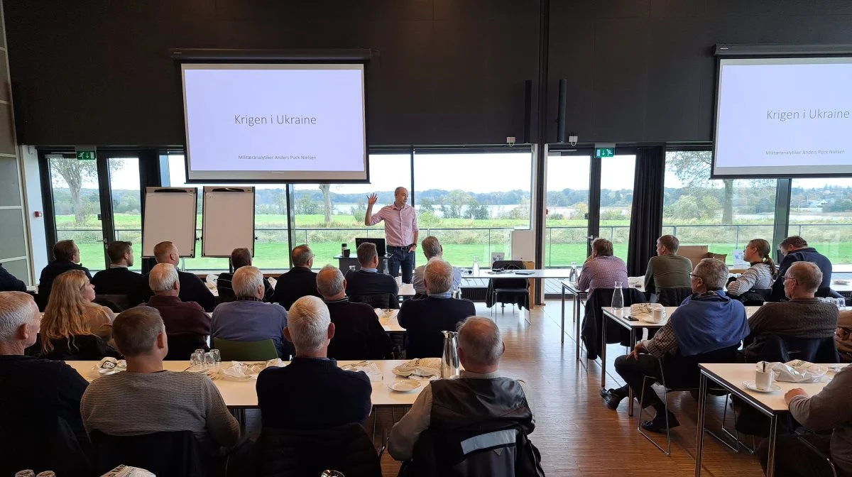 Søofficer og militæranalytiker Anders Puck Nielsen fra Forsvarsakademiet holdt et interessant indlæg om situationen i Ukraine og Rusland. Foto: Mollerup Mølle
