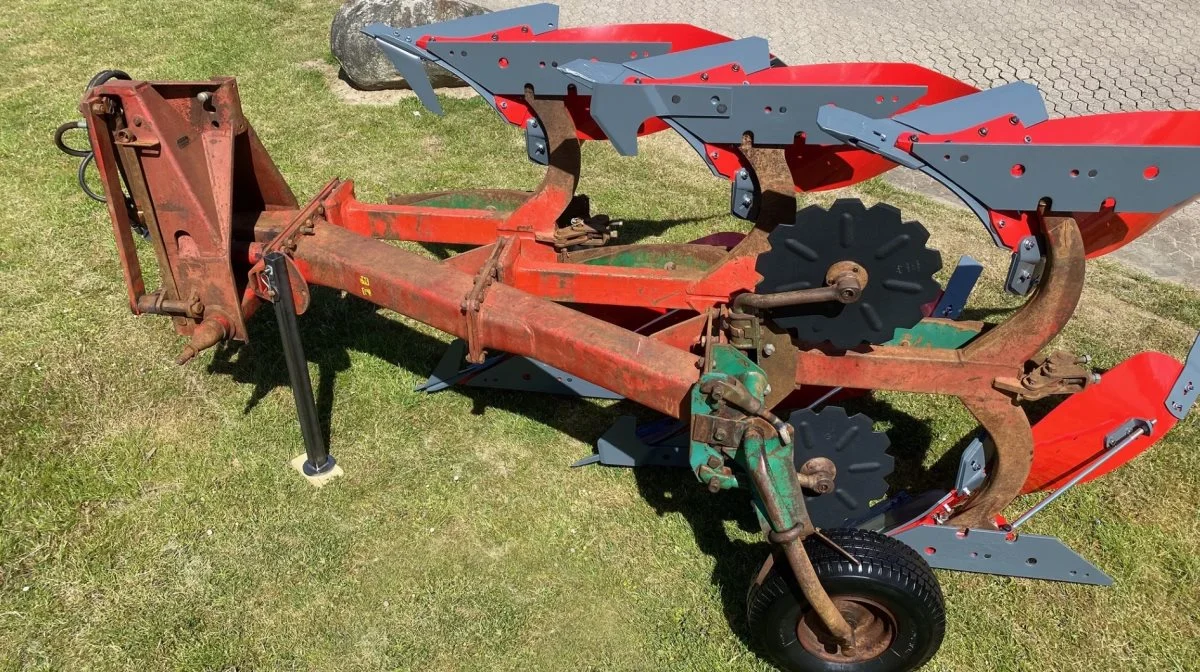 Temaet bliver nyt liv til gamle plove på Mølbro-standen på Agritechnica. Hvis rammen er sund, arbejder en ældre plov med nye sliddele fuldt ud lige så godt som en tilsvarende ny, lyder det fra Mølbro. Foto: Mølbro