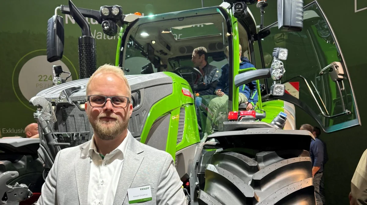  - Der vil været et begrænset udbud af 600 Vario-serien til det danske marked i 2024. Men vi får nogle enheder hjem til Danmark, fortæller commercial manager hos Fendt, danske Kasper Glibstrup fra messen i Hannover. Foto: Jacob Lund-Larsen