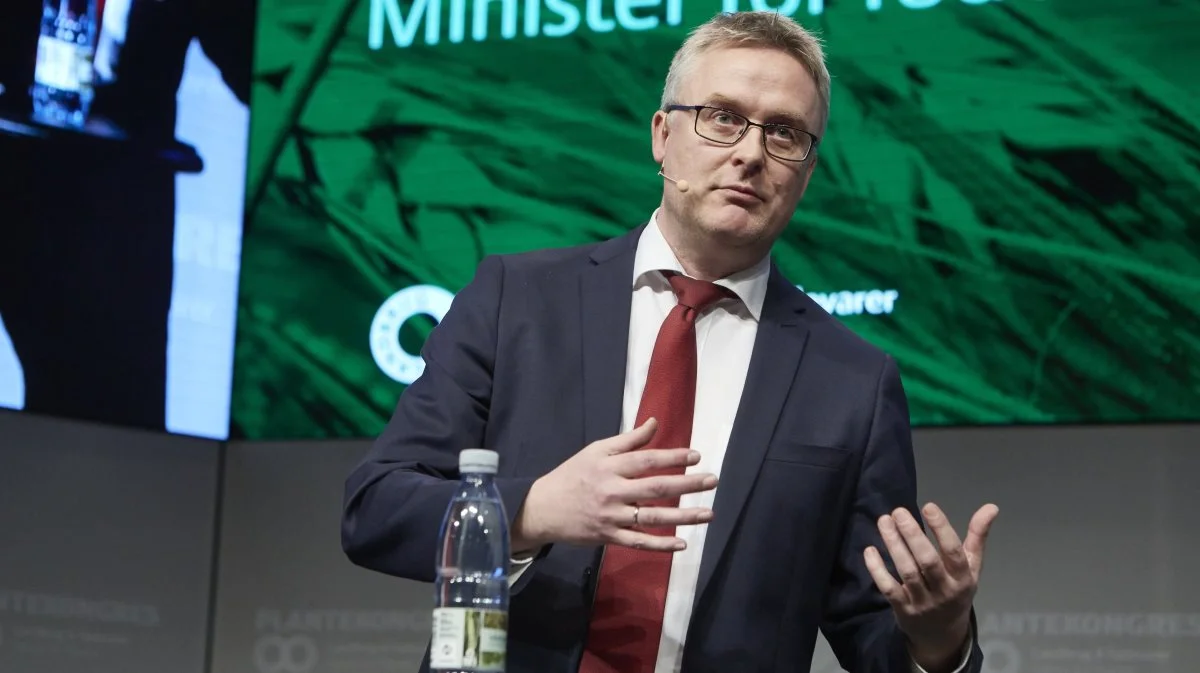 - Udtagning af lavbundsjorder er en af de mest effektive måder til at nedbringe drivhusgasserne fra landbruget, påpeger fødevareminister Jacob Jensen (V). Foto: Erik Hansen 