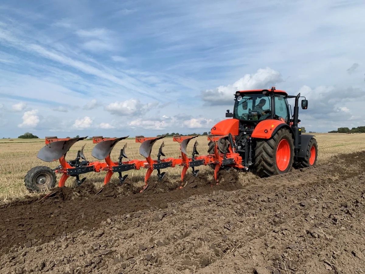 Nellemann Machinery er blandt andet forhandler af det japanske mærke af landbrugsmaskiner, Kubota. Arkivfoto: Jesper Hallgren