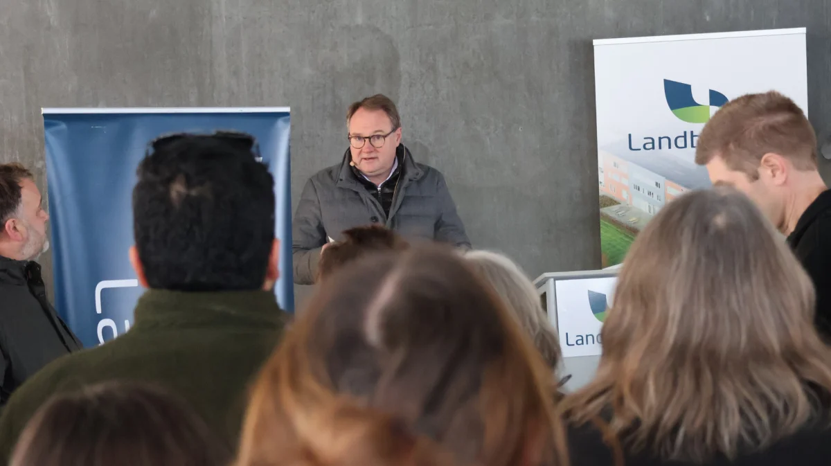 - Tanken er, at man som kunde får mere med hjem fra huset, end blot det møde, man kom til, lød det fra LandboNords direktør Uffe Bertelsen.