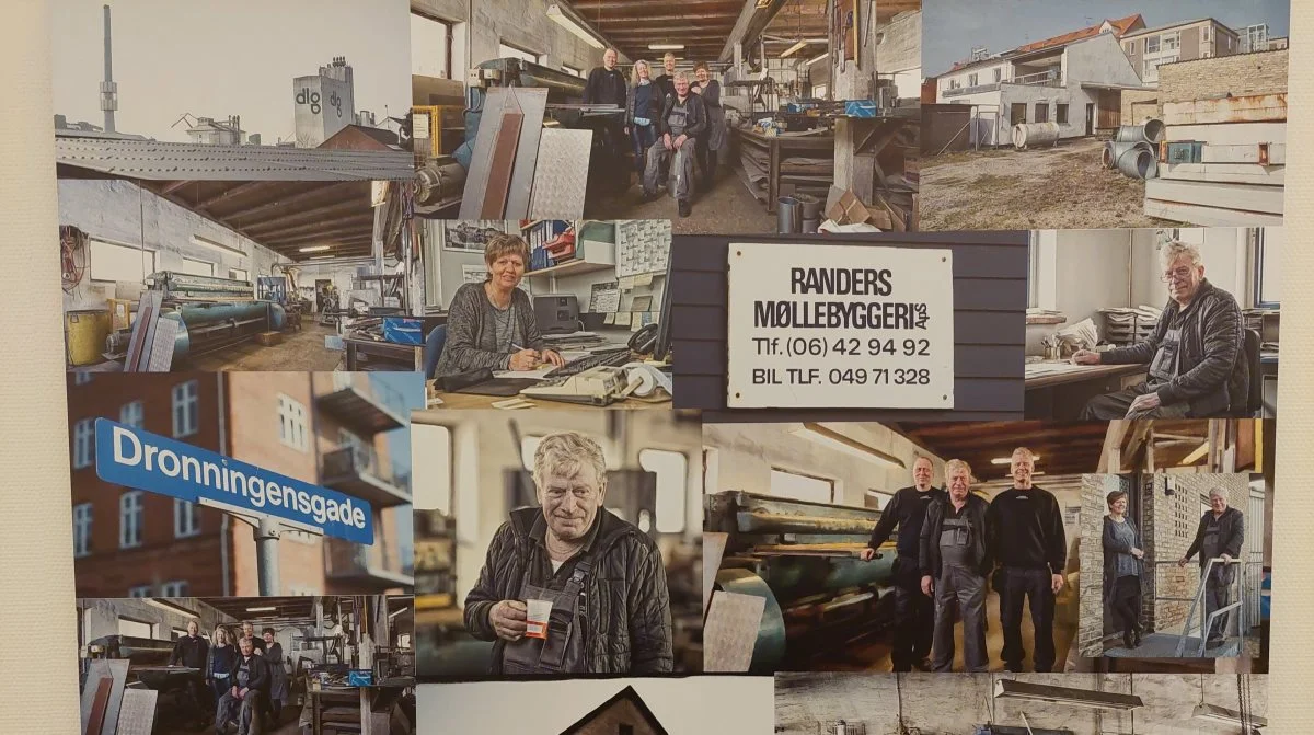 På kontoret i Spentrup finder man denne fine foto-collage, der viser historien om Randers Møllebyggeri A/S. Foto: John Ankersen