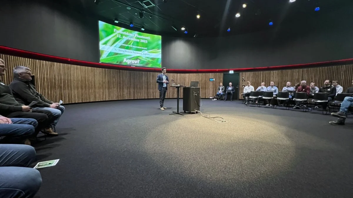 Planteavlschef Hans Henrik Fredsted bød velkommen til Agrovis konference Fremtidens Planteavl ét år efter, den sjællandske rådgivningsvirksomhed fik fast adresse i Jylland. Fotos: Kasper Stougård