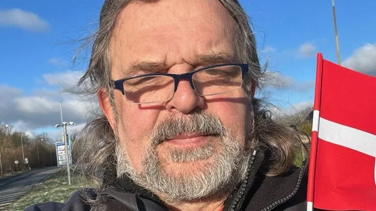 Vognmand Niels Christensen var en af de få, der dukkede op til en hurtigt arrangeret støttedemonstration i Padborg. Privatfoto