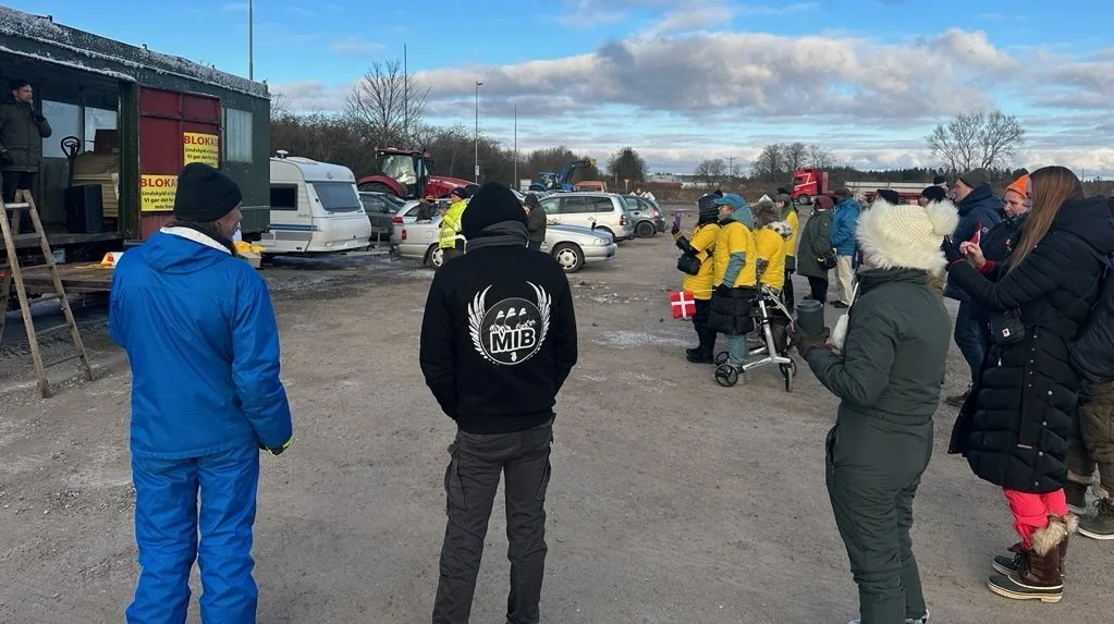 Der var omkring 30-40 personer ved den danske støttedemonstration. Privatfoto