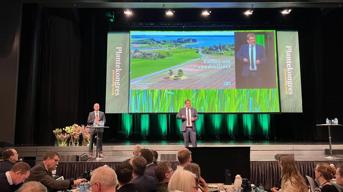 Selv om der er ting, der kan give anledning til bekymring i landbruger, er alt ikke gråt i gråt, lød det under beretningen fra formand Torben Hansen (th.) og sektordirektør Peter Nissen. Foto: Kasper Stougaard.