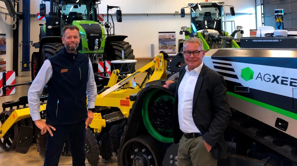 Arne Spejlborg (tv.), Head of service i Danish Agro Machinerys danske importselskab og Michael Husfeldt, administrerende direktør i Danish Agro Machinerys danske importselskab. Fotos: Danish Agro Machinery