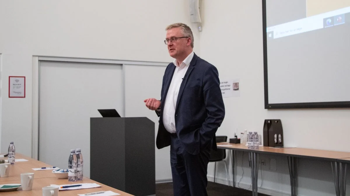 Fødevareminister Jacob Jensen (V) har lanceret et nyt dyrevelfærdsudspil med strammere regler på flere områder. Arkivfoto