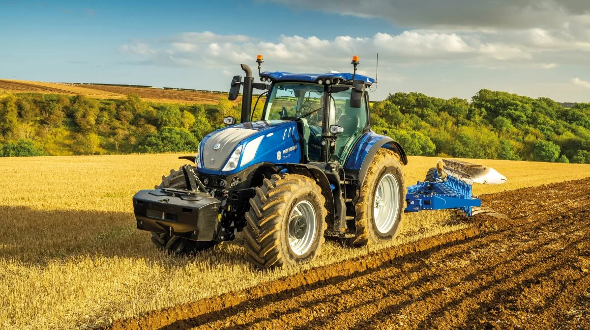 Traktorsalget for januar måned er eksploderet sammenlignet med januar 2023. New Holland stormer ind på førstepladsen med hele 41 traktorenheder og en markedsandel på næsten 30 procent ud af det samlede marked på 141 enheder i segmentet for over 40 hk. Fendt tager førstepladsen i over 200 hk-segmentet. Arkivfoto: New Holland