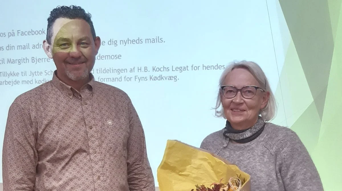 Sidste år overtog Klaus Brems formandsposten i Fyns Kødkvæg efter Jytte Schaldemose. Ved årsmødet forleden trådte hun ud af bestyrelsen og fik blomster for de mange års arbejde for kødkvæget på Fyn. Fotos: Trine Mehlsen