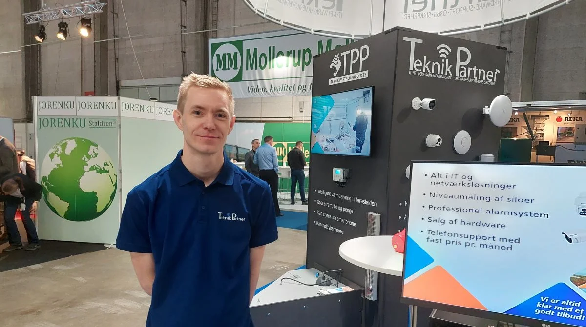 Jesper Kiib, Teknik Partner ApS, mærker stigende interesse for IT-løsninger i stalde og i forbindelse med siloer. Foto: John Ankersen