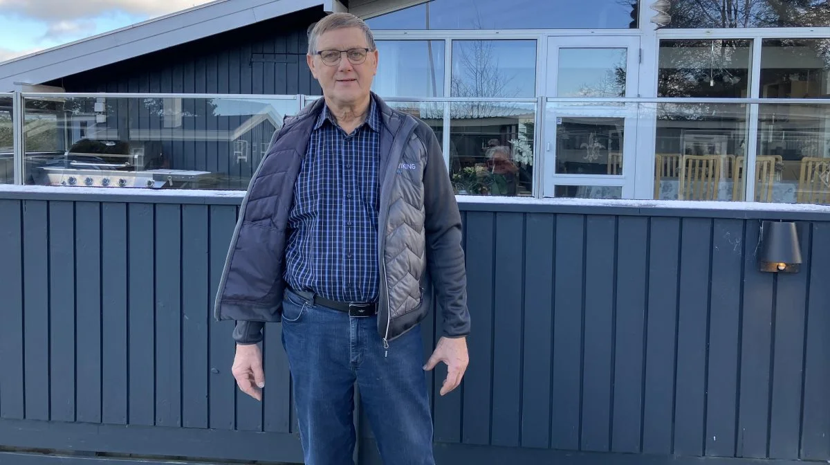 Jens Peter Jensen kan igen bruge sine hænder og gøre gavn i landbruget. Foto: Sundhedsshoppen