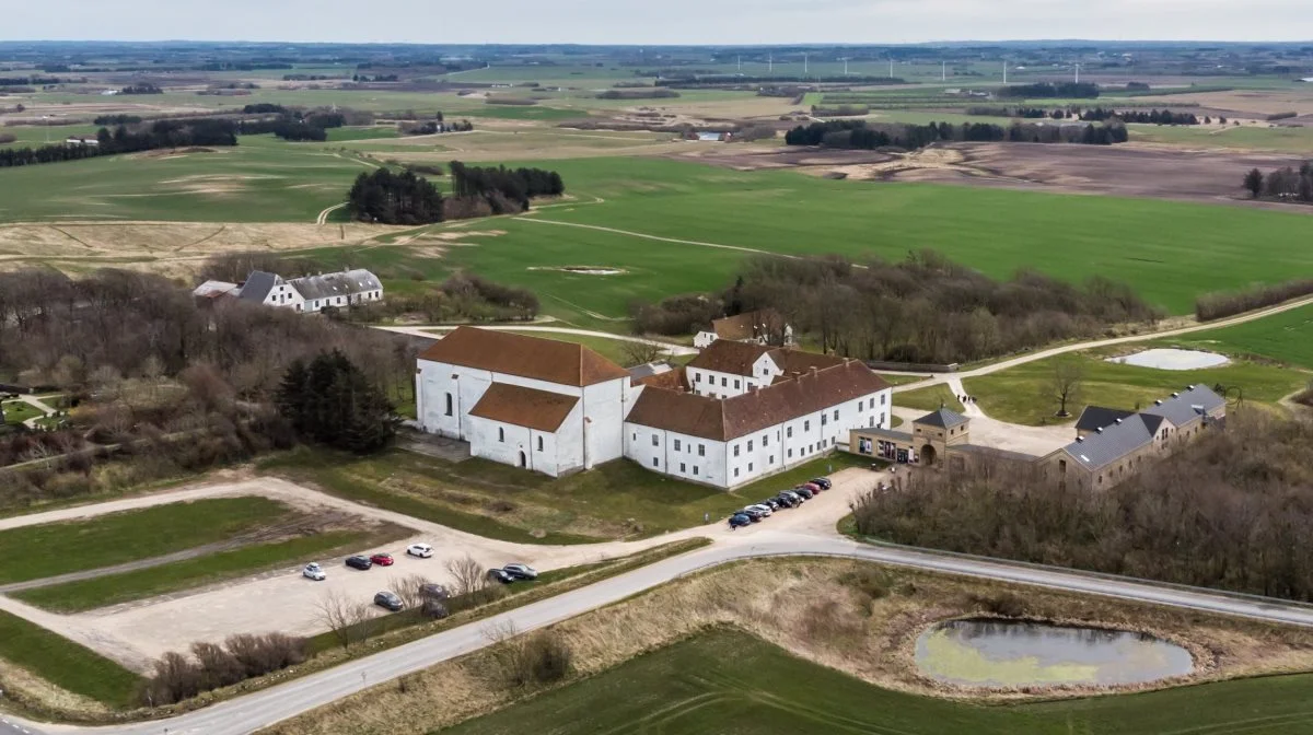 Med støtte fra en lang række bidragydere bliver den tidligere domkirke Børglum Klosterkirke igennem de næste to år restaureret. Foto: Colourbox