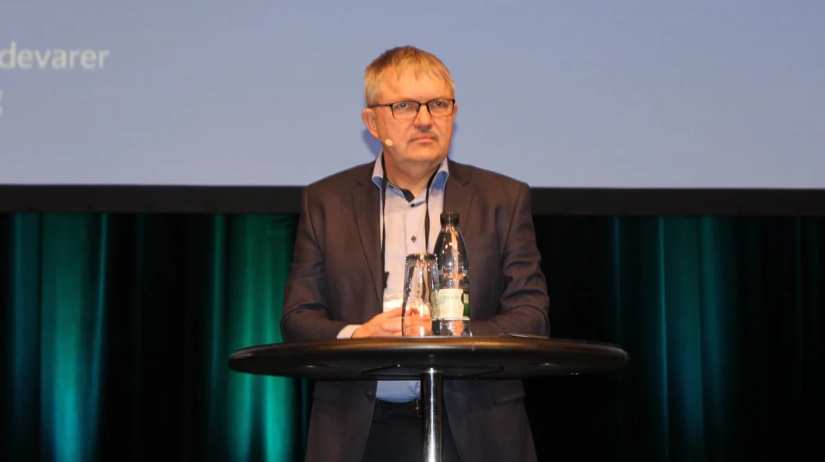 Hvis Danmark går enegang med en CO2-afgift, vil det skubbe arbejdspladserne ud af landet, advarer professor Jørgen E. Olesen om. Arkivfoto