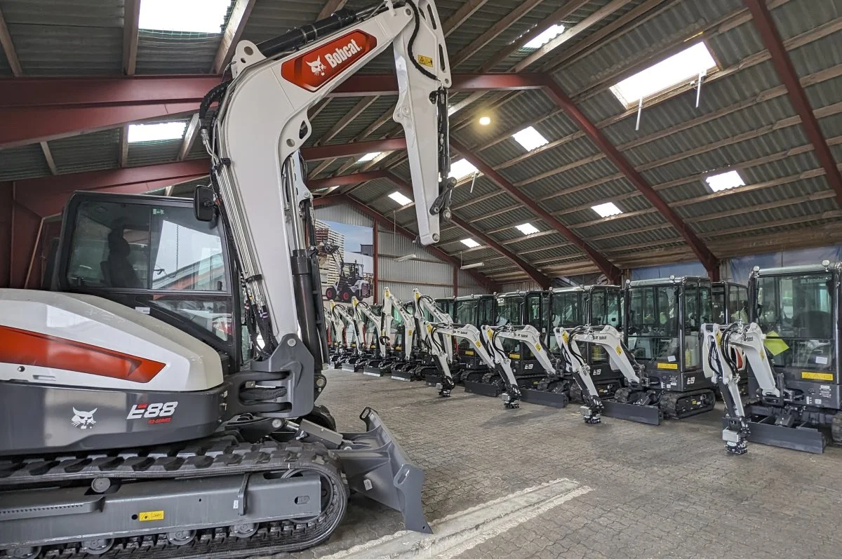 I 2020 blev Stenderup A/S importør af de velanskrevne Bobcat grave- og læssemaskiner. Til april kommer gaffeltrucks og løfteudstyr på programmet, målrettet industrien.