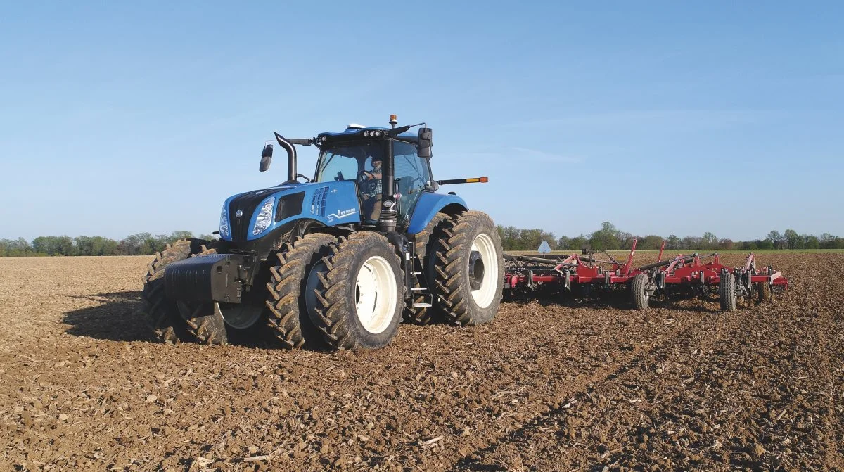 New Hollands Genesis-traktorerne i T8-serien får en forfinet motorstyring, der giver en stigning på mellem 5 til 15 hk mere i forhold til de nuværende T8-modeller. Foto: New Holland