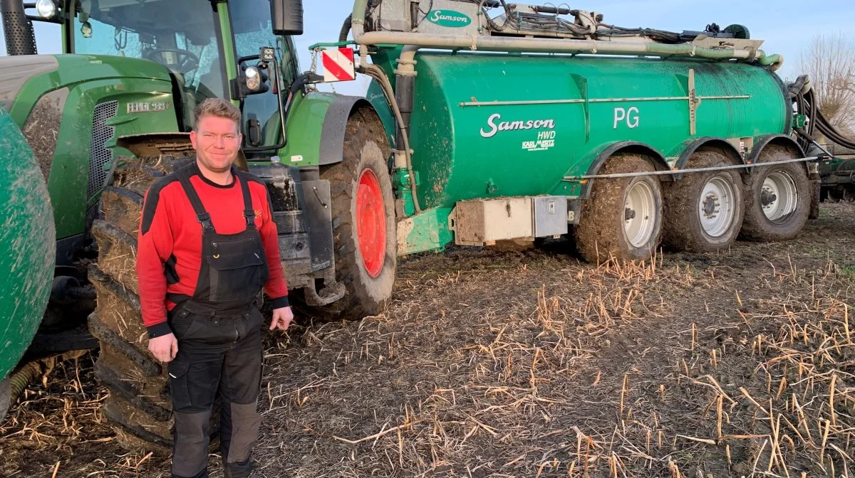 38-årige Jonas Wallin er uddannet maskinfører og har gennem hele 21 år arbejdet for Birger Niemann. Foto: Jesper Hallgren