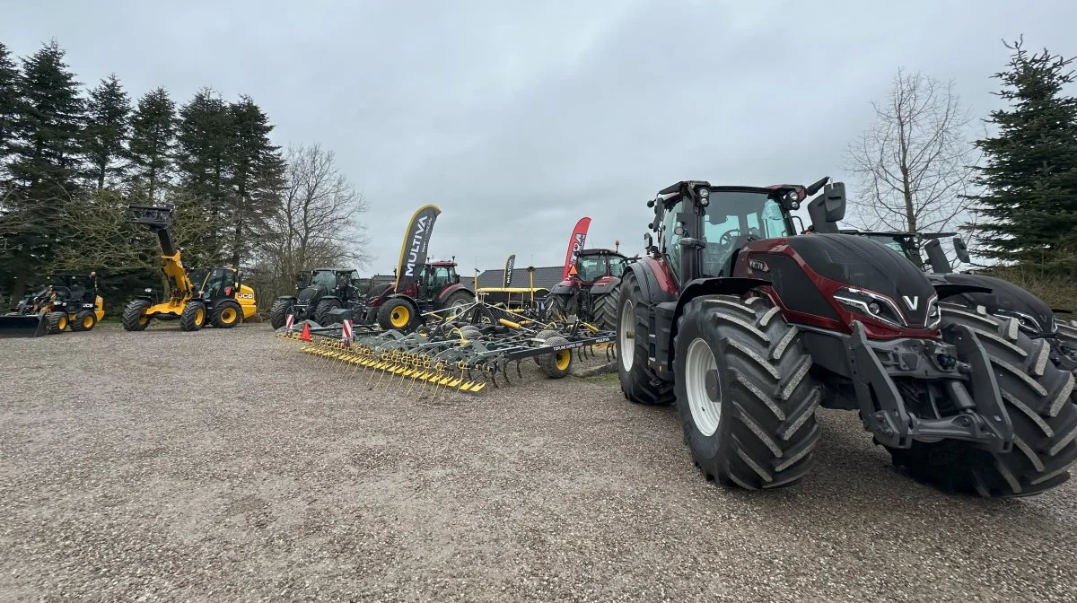Valtra »The Boss« og Multiva redskaber. 