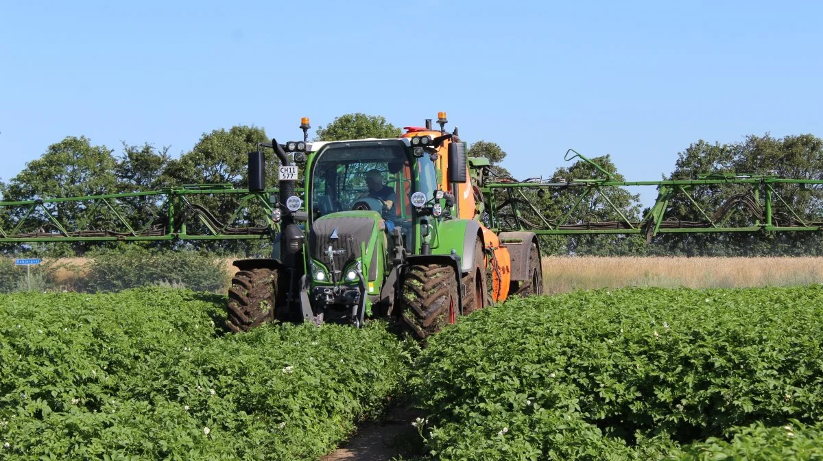 - Det er rigtig gode nyheder for kartoffelbranchen, at der med godkendelsen af Raport kommer en endnu bedre mulighed for kombinere en forebyggende bekæmpelse med et mere helbredende produkt, lyder det fra Syngenta fredag formiddag. Arkivfoto: John Ankersen