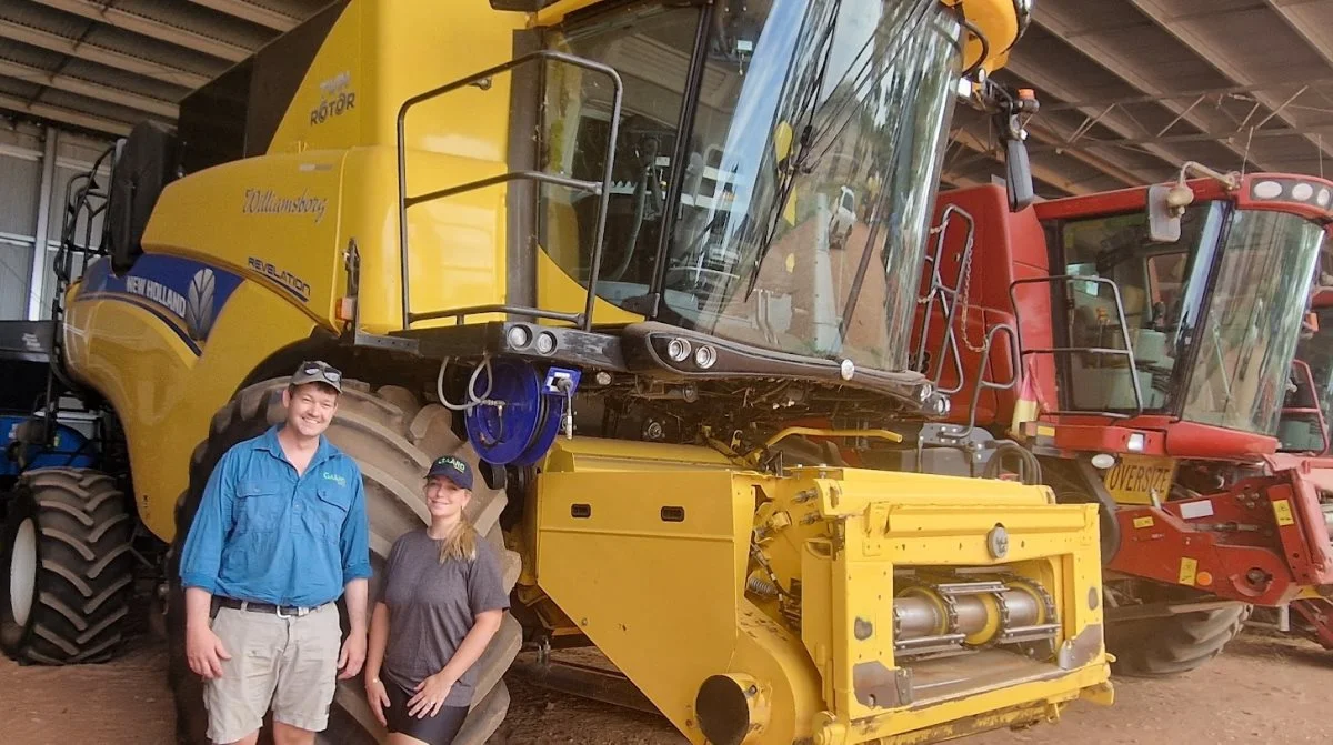 Christian og Louises foreløbig tre mejetærskere er to stks Case IH og en New Holland.