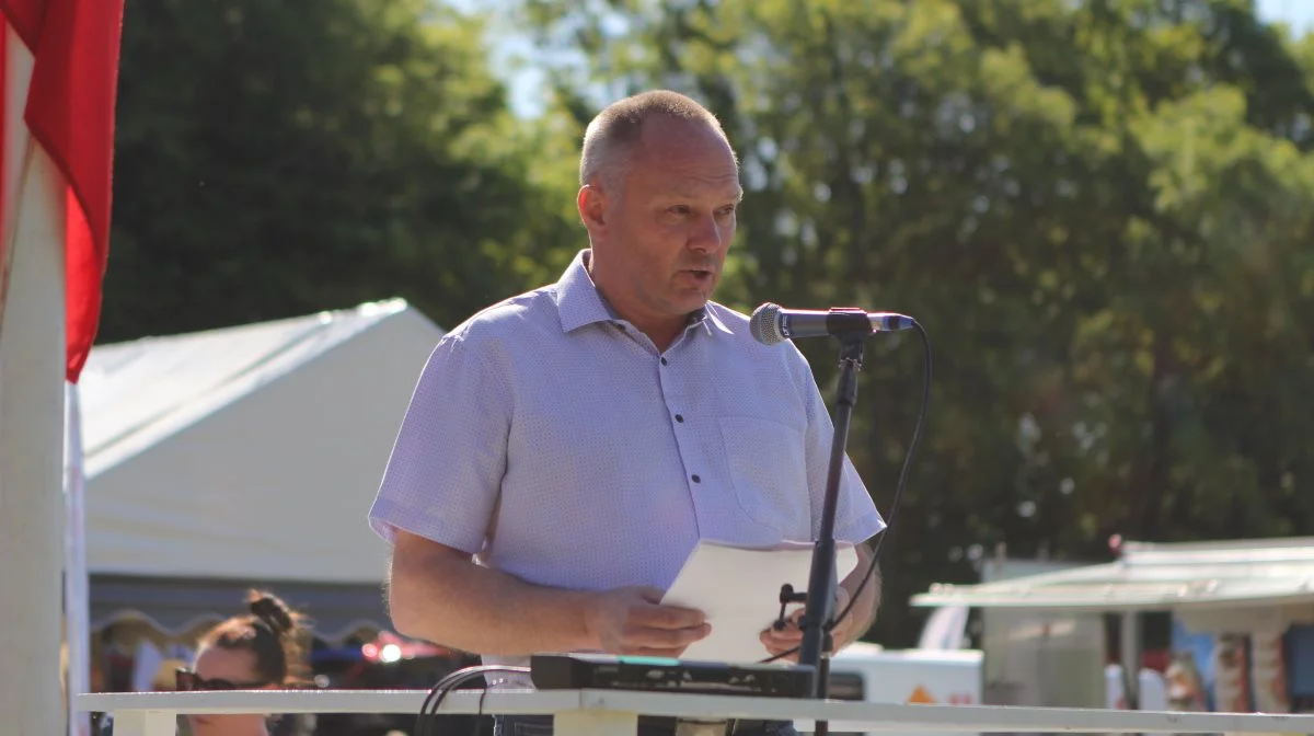Torben Farum, formand for LandboNord, kom i sin dyrskuetale både ind på, hvilken konsekvens, han mener, en CO2-afgift vil få for erhvervet samt den nyligt udmeldte fusion mellem LandboNord og AgriNord. En fusion, han pegede på, som et udtryk for rettidig omhu. Foto: Line Brusgaard