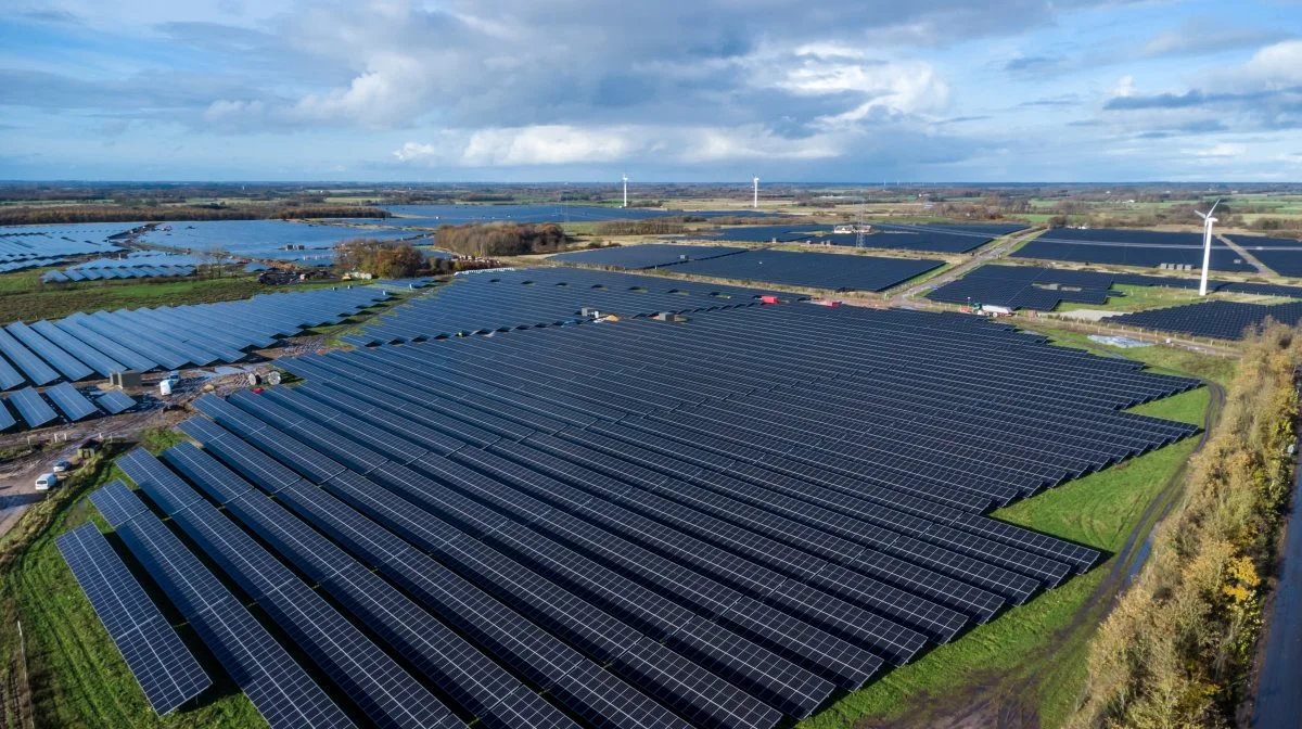 I en ny solcellestrategi vil regeringen fortsætte med den markedsdrevne udbygning i stor skala, som de sidste tre år har tredoblet energi fra sol i Danmark. Arkivfoto